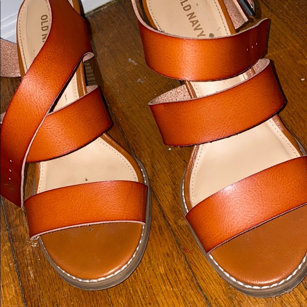 Women’s strapy heels